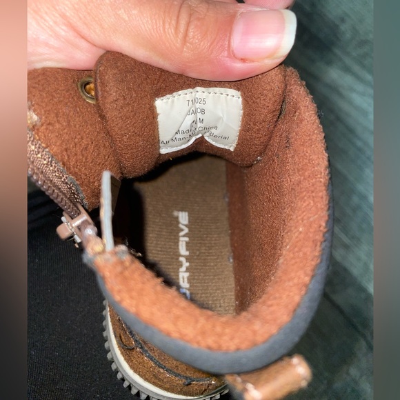 Boots - Picture 2 of 5